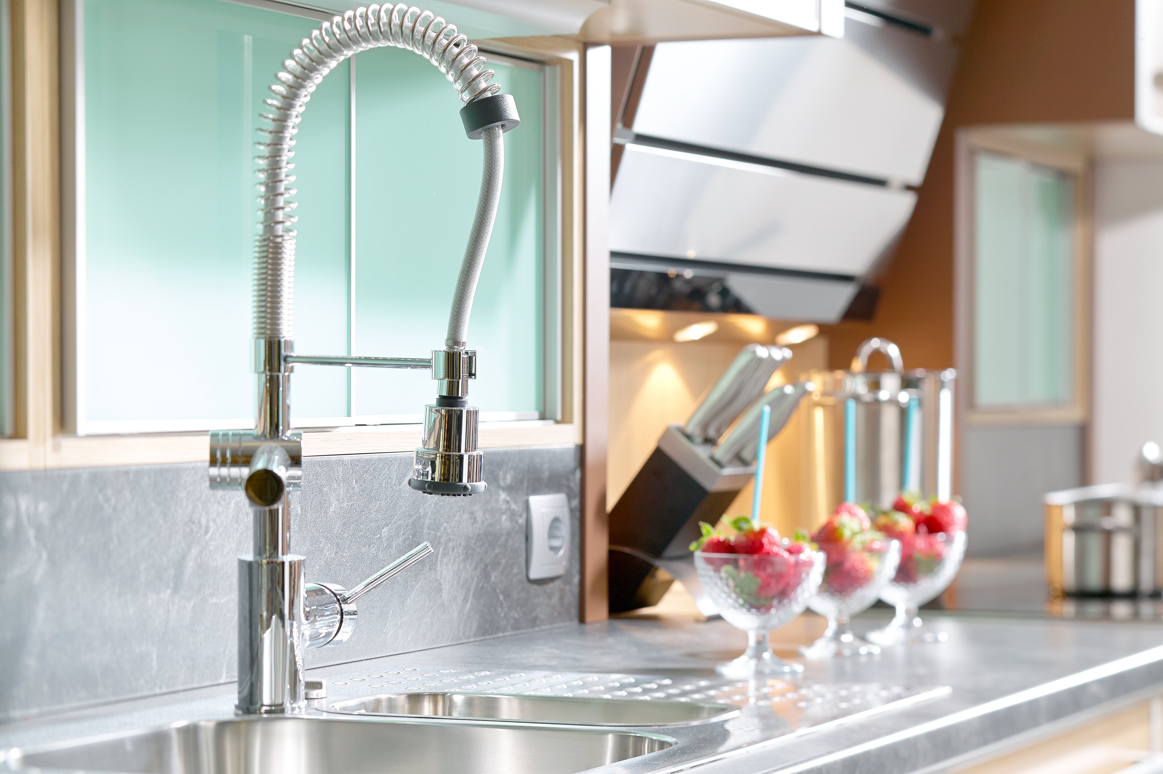Смеситель для кухни с 2 изливами. Кухонный кран Kitchen Faucets Single Lever Shower. Смеситель Kitchen Bath Faucet. Kitchen Sink Faucet. Смеситель для кухни какой лучше выбрать.